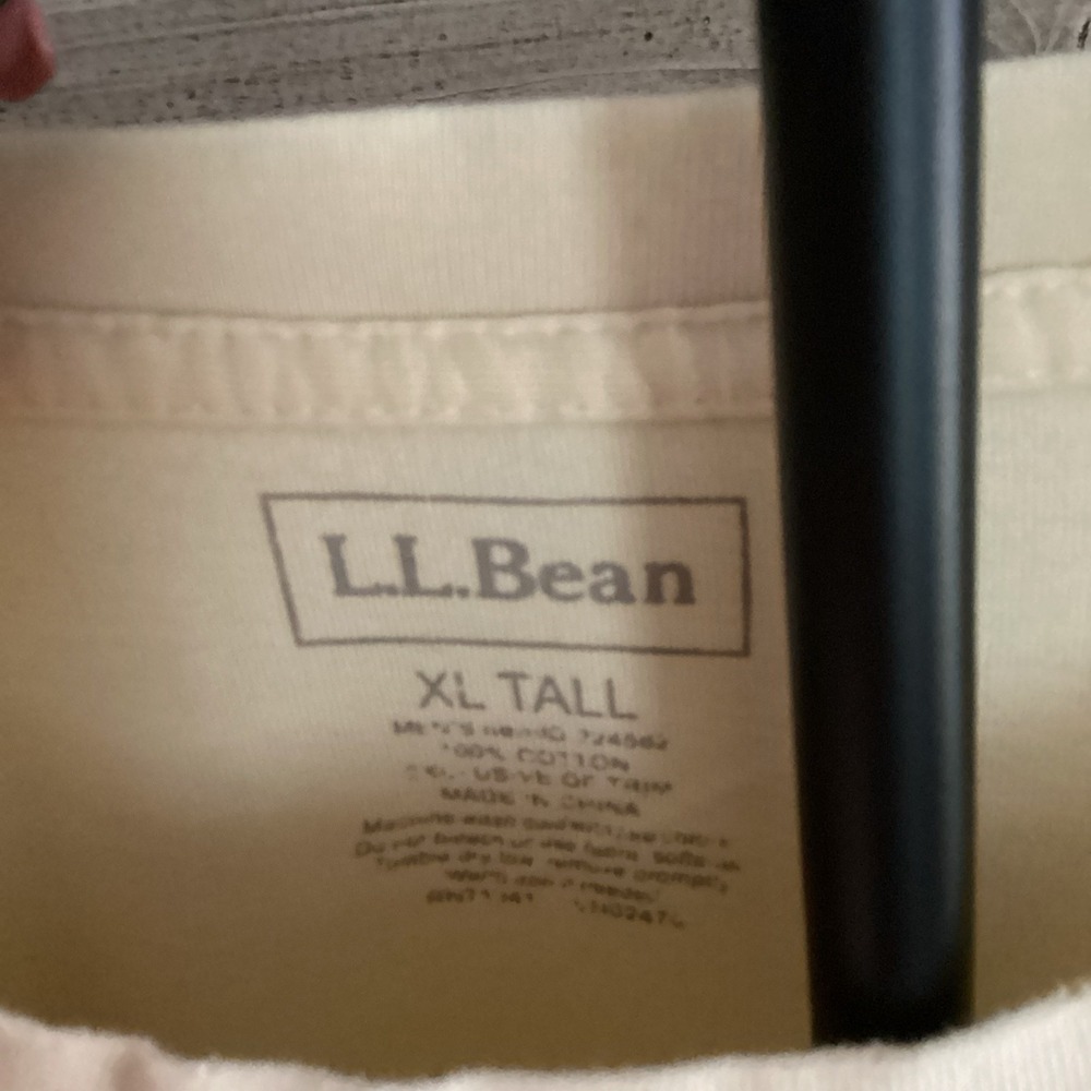 LL Bean Tee Mens XL Tall Black Cotton T Shirt Crewneck Traditional Fit Yellow - Picture 2 of 8